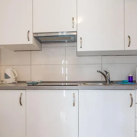 Apartment 100 Meter Zur Kristallklaren Adria Baska (Krk)